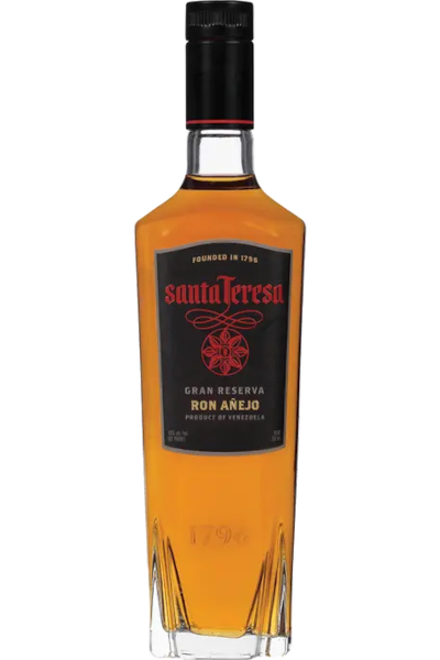 Botella de ron Santa tereza